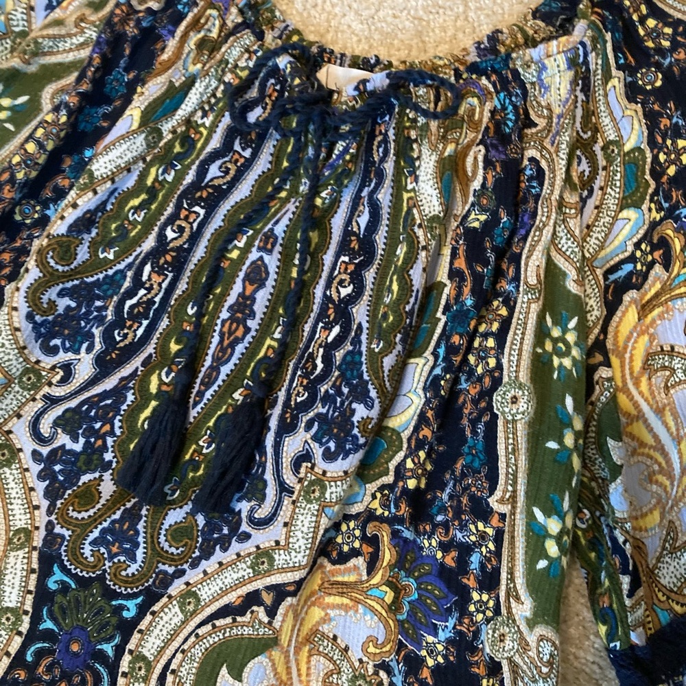 Beautiful Boho bohemian top. Gently worn. Vibrant colors. Size Small medium